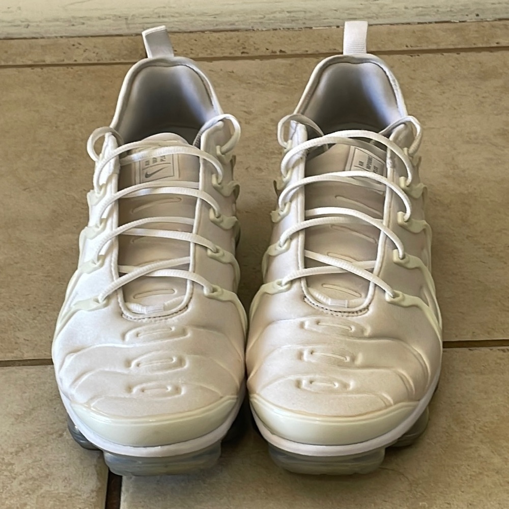 Nike Air Vapormax Plus - White - Size 12 - No box :(